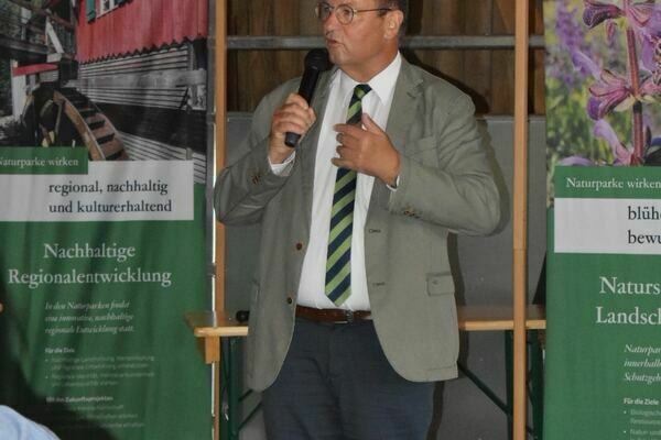 Minister Peter Hauk MdL  � AG Naturparke Baden-W�rttemberg